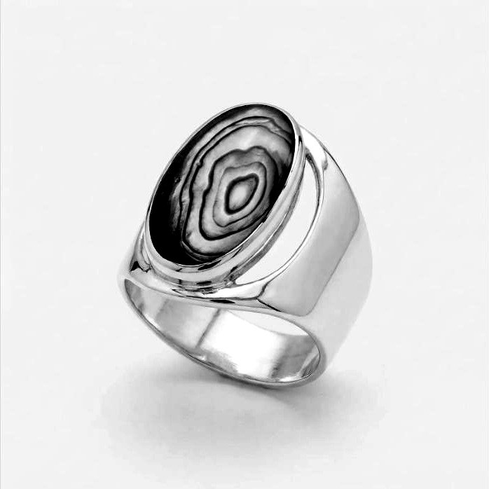 Anel com pedra natural em prata 925